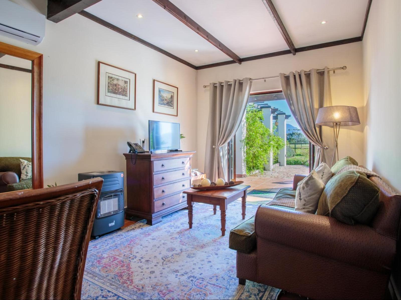 Dunkes Organic Equestrian Estate Apartment George Bilik gambar